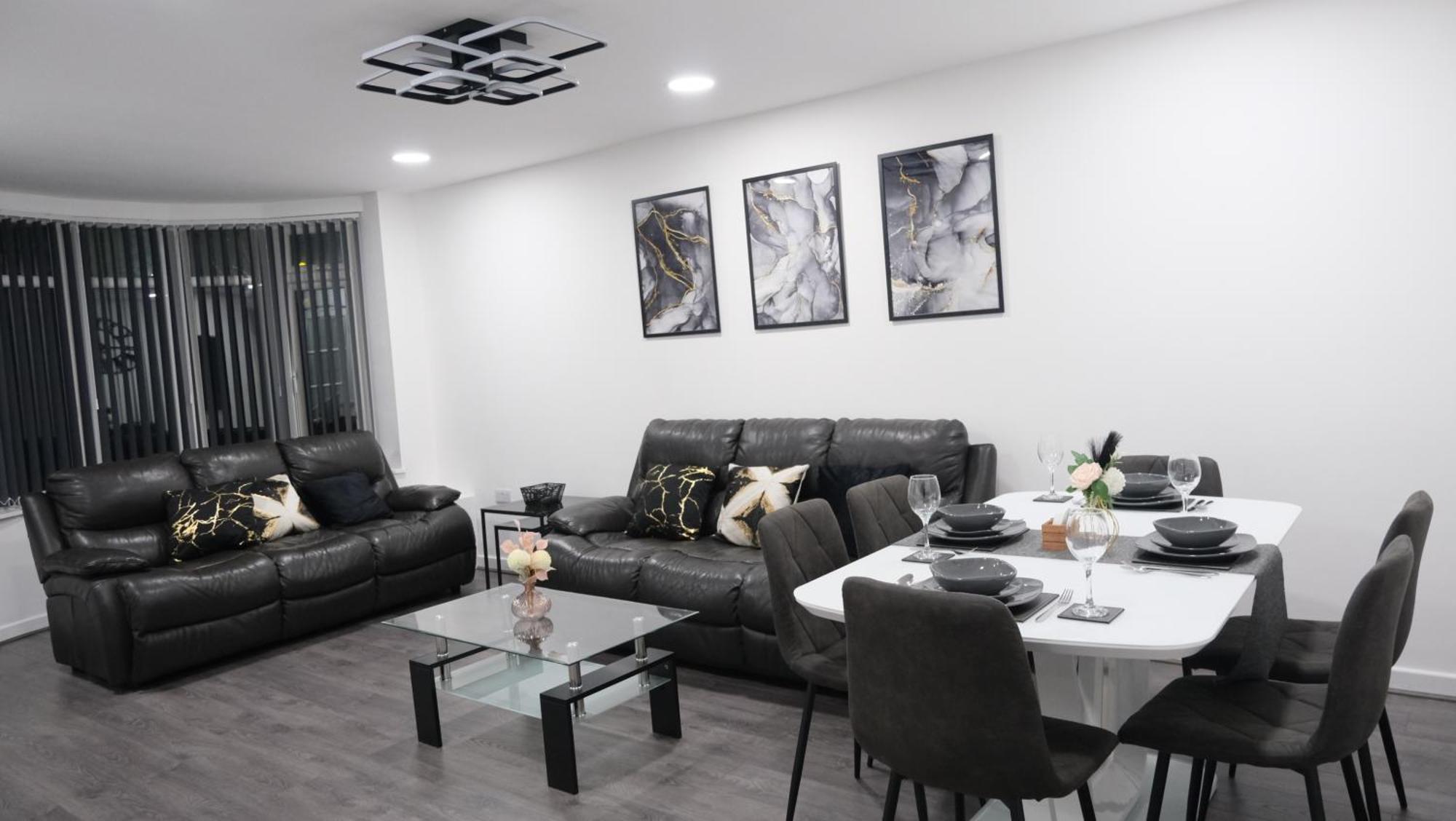 Modernized Three Bedroom House Near City Stadium, Attractions, City Centre - Sky N Netflix - Convenient Transport Manchester Exterior photo