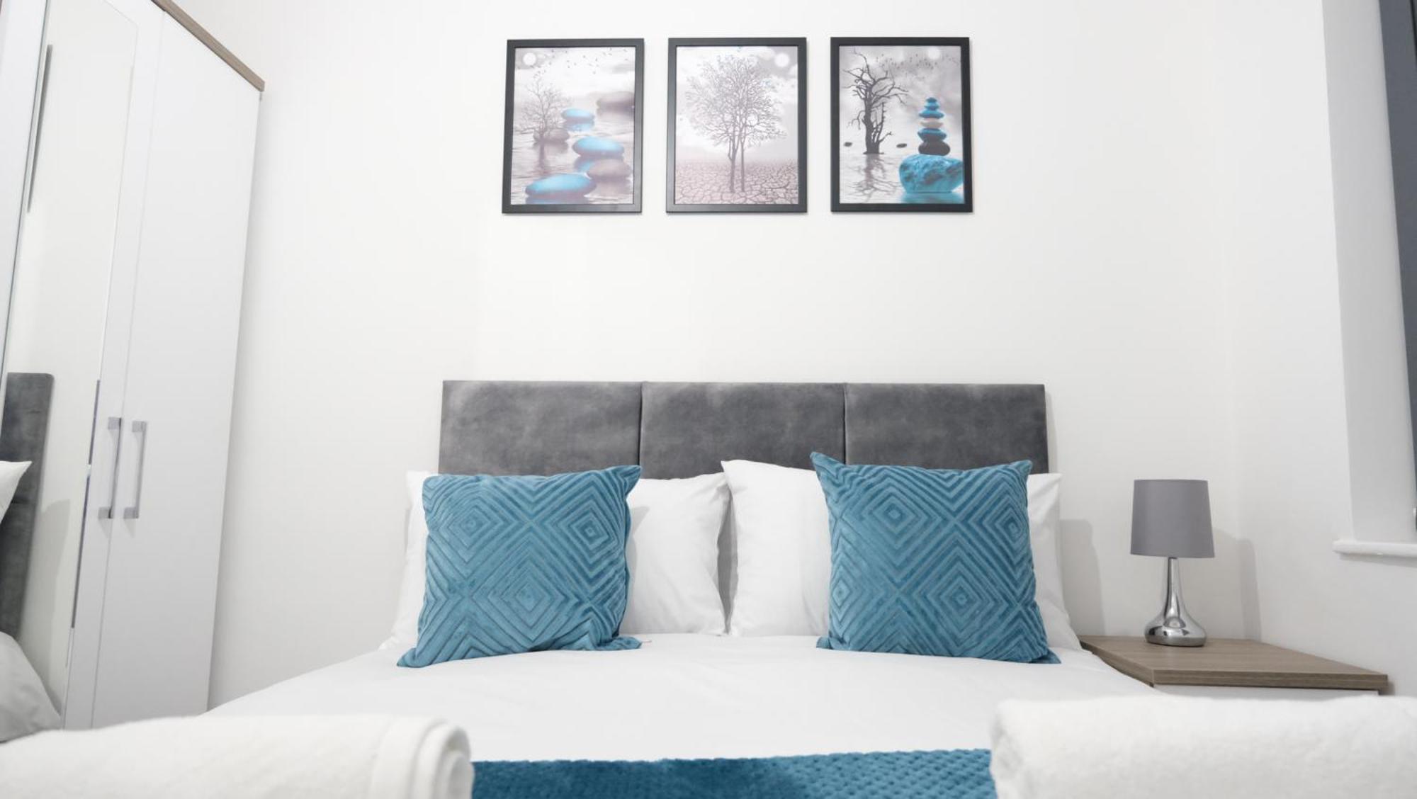 Modernized Three Bedroom House Near City Stadium, Attractions, City Centre - Sky N Netflix - Convenient Transport Manchester Exterior photo