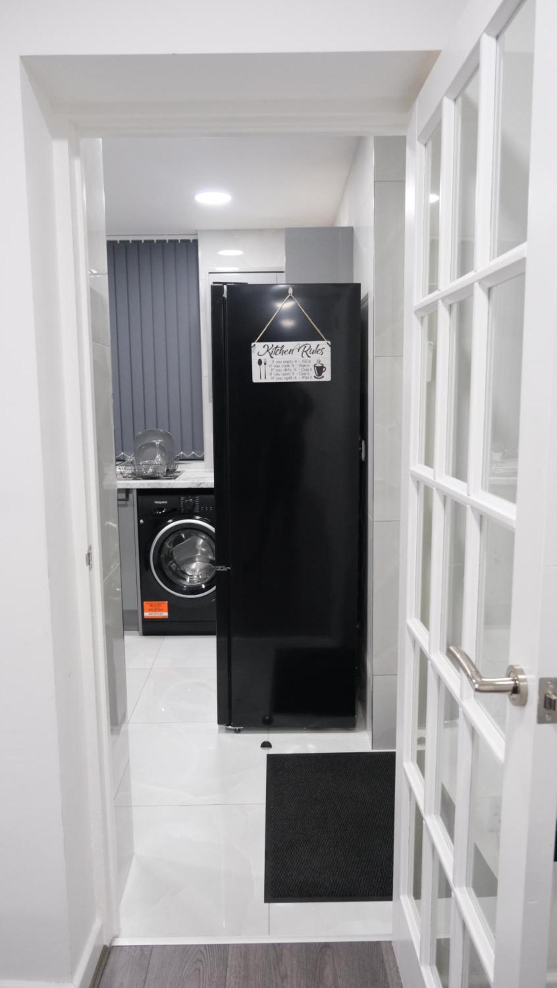 Modernized Three Bedroom House Near City Stadium, Attractions, City Centre - Sky N Netflix - Convenient Transport Manchester Exterior photo